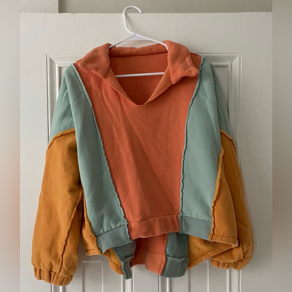 Colorblock Pullover Sweater - Picture 2 of 4